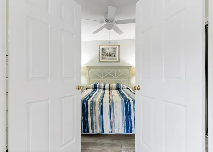 Holiday home North Oc 2br W Pool, Private Hot Tub & Views Of Fenwick Lighthouse Ocean City