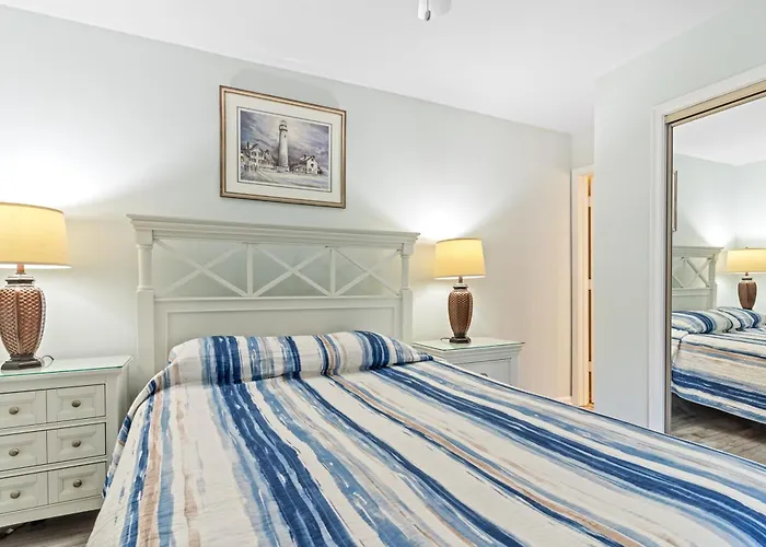 Holiday home North Oc 2br W Pool, Private Hot Tub & Views Of Fenwick Lighthouse Ocean City