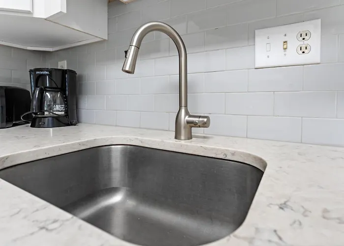 North Oc 2br W Pool, Private Hot Tub & Views Of Fenwick Lighthouse Holiday home