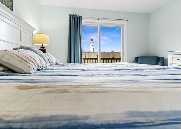 North Oc 2br W Pool, Private Hot Tub & Views Of Fenwick Lighthouse Holiday home *